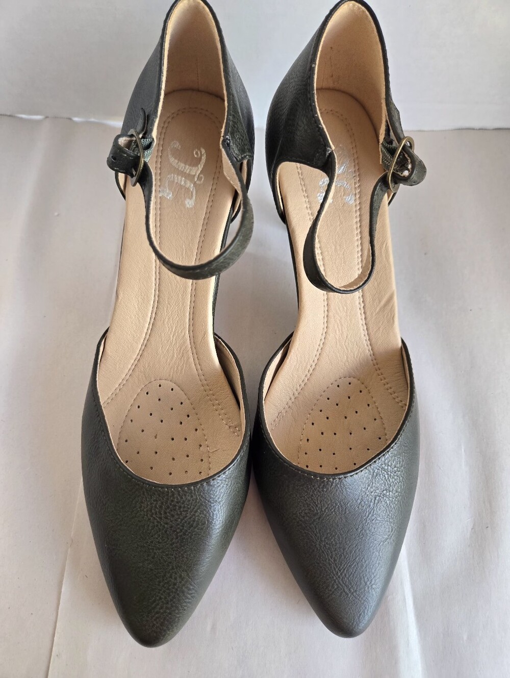 Journee Collection Bettie Olive Green Ankle Strap d'Orsay Pumps - Size 7.5